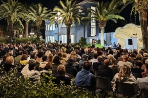 Folla alla Palazzina Azzurra per Massimo Cacciari