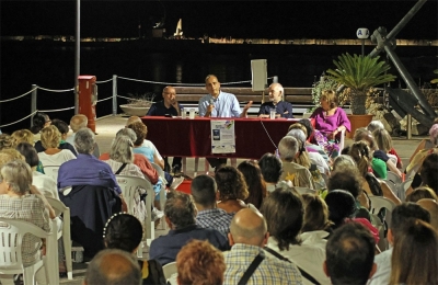 Bagno di folla al Circolo Nautico per Nello Cristianini. in tantissimi per parlare di intelligenza artificiale