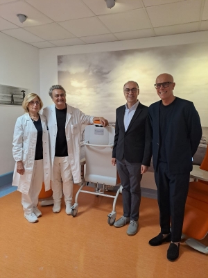 Donate 12 poltrone al reparto di geriatria dell'Ast di Ascoli da parte della Banca del Piceno