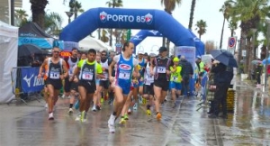 Un battesimo in mezzo alla pioggia: al via il Criterium Piceni&amp;Pretuzi con la Maratonina dei Magi
