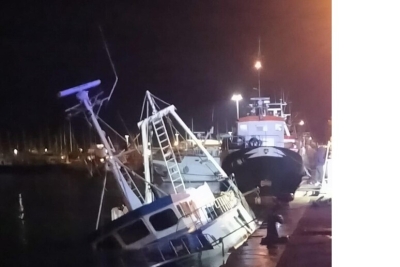 Imbarca acqua un peschereccio e affonda parzialmente a San Benedetto