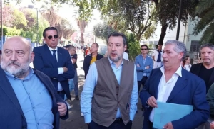 Salvini, 'priorit&agrave; &egrave; pi&ugrave; agenti di polizia non trascinarci ad una guerra contro la Russia'