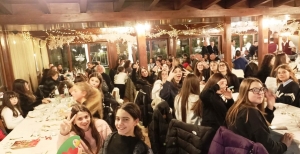 Tanti partecipanti alla tradizionale cena di Natale organizzata dalla societ&agrave; Incontra Volley di Castel di Lama