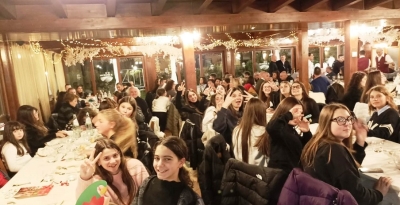 Tanti partecipanti alla tradizionale cena di Natale organizzata dalla società Incontra Volley di Castel di Lama