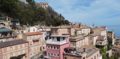 SVILUPPO E VALORIZZAZIONE DEI CENTRI COMMERCIALI NATURALI:  APPROVATA LA GRADUATORIA