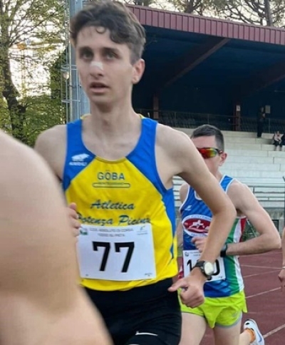 Tolentino: il mezzofondista sambenedettese Matteo Collini si aggiudica per il secondo anno di fila il titolo regionale sui 10km in pista