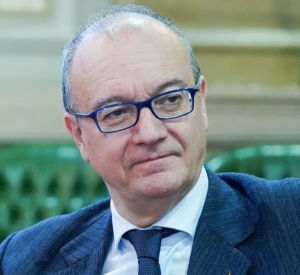 Scuola, non tagli ma maggiori risorse per il MIM: 959,8 milioni nel 2026 dalla legge di bilancio
