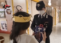 I CARABINIERI AUGURANO BUONA PASQUA IN PEDIATRIA