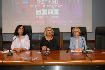 NELLA CARTA LA STORIA E L’IDENTITÀ REGIONALE, PRESENTATO IN REGIONE L’EVENTO ‘FABRIANO, CARTA È CULTURA’ CON ‘FESTANDO LA CARTA’