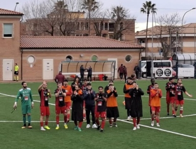 Nella 21^ giornata del girone B di Promozione mentre l'Aurora Treia prova a riprendere il largo è stata rinviata la gara di Corridonia per le cattive condizioni del terreno di gioco