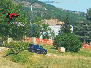 Civitella: rinvenuta, nel sottotetto di un immobile, una cassetta contenete circa 20 candelotti di esplosivo