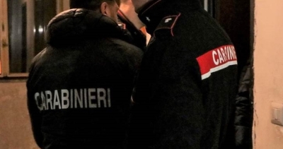 Picchia il figlio minorenne, un uomo denunciato per lesioni aggravate