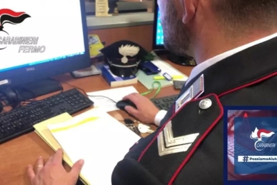 Si finge carabiniere falsificando il numero di telefono, denunciato