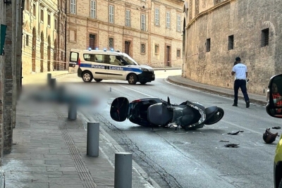 Tragico incidente con lo scooter, bilancio un morto e un ferito grave