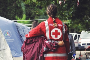 SISMA DEL CENTRO ITALIA. CROCE ROSSA, VALASTRO: &ldquo;DA CRI RISPOSTA CONCRETA FIN DAI PRIMI MOMENTI. 13 STRUTTURE GI&Agrave; REALIZZATE: IN ARRIVO CAMERINO, ARQUATA E AMANDOLA&rdquo;
