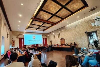 Benemerenza ad Ascoli Piceno per l'agente ferito, la minoranza si astiene