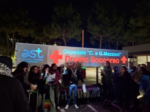 Ascoli Piceno - La citt&agrave; si mobilita per la Palestina, in tanti al corteo
