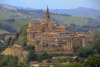 Castignano - Violento fatto di cronaca in paese, pakistano accoltellato alla gola