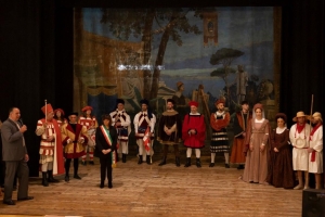 A Monterubbiano si &egrave; svolta la cerimonia nazionale del &ldquo;Miglior Cavaliere d&rsquo;Italia&rdquo;. Primo classificato Luca Innocenzi.