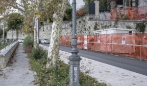 Ascoli Piceno - Lotta alla sosta selvaggia, il Comune installa i dissuasori