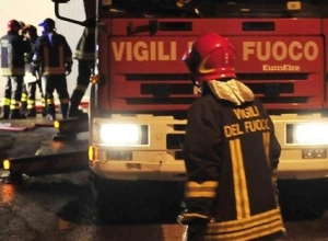 Fiamme in un appartamento a Sant'Elpidio a Mare, in salvo una donna e un gatto