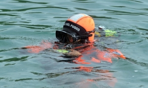 Auto si inabissa nel lago a Montefano, due vittime all'interno