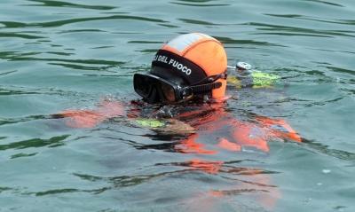 Auto si inabissa nel lago a Montefano, due vittime all'interno