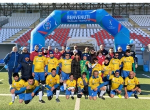 Doppia festa allo stadio Bonolis di Teramo: al mattino le gare DCPS, al pomeriggio la sfilata delle squadre prima del big match di Serie D Teramo- Ancona