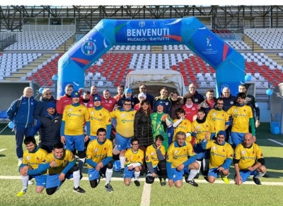 Doppia festa allo stadio Bonolis di Teramo: al mattino le gare DCPS, al pomeriggio la sfilata delle squadre prima del big match di Serie D Teramo- Ancona