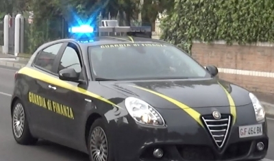 Travaglio in macchina, la Guardia di Finanza la scorta fino in ospedale