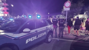 Rissa sul lungomare, ragazzo in ospedale per ferita alla testa