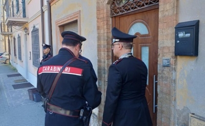 Fano: accoltella i genitori e il fratello nella notte, fermato un ragazzo