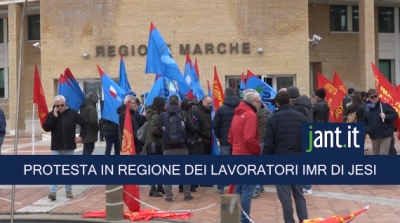 PROTESTA DEI LAVORATORI  EX CATERPILLAR, PRESIDIO PRESSO LA REGIONE MARCHE
