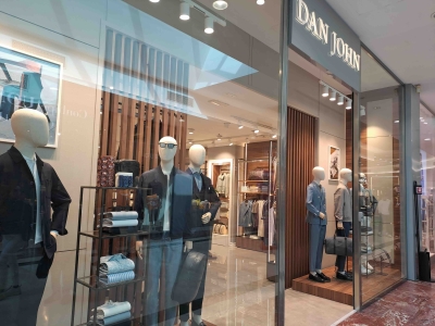 Battente Shopping&More: apre Dan John