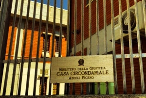 Barbiere ucciso ad Ascoli Piceno, domani udienza di convalida dell'arresto