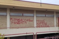 'Meloni mafiosa' e 'sindaco fascista', scritte offensive a Fano