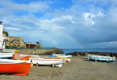 Imbarcazioni non autorizzate, avviso di rimozione