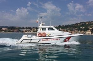 Due pescatori di frodo sorpresi dalla Guardia Costiera, sequestrate reti da posta