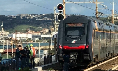 Investito ed ucciso da un treno ad Ancona, deceduto un 48enne