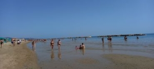 BALNEAZIONE 2026, LA REGIONE APPROVA GLI INDIRIZZI PER LA NUOVA STAGIONE IN APERTURA IL 1&deg; MAGGIO: QUALIT&Agrave; DELLE ACQUE E TUTELA DEI BAGNANTI