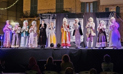 “Il Ritorno dalla Villeggiatura” incanta il pubblico di Colonnella. Tappa abruzzese della tournée Artemide Teatro nel segno di Goldoni
