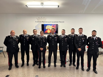Teramo: il Comandante Provinciale dei Carabinieri accoglie i nuovi giunti e saluta i militari che lasciano il servizio per raggiunti limiti di età