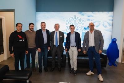 Picena Frigor dona 25 cestini stradali al Comune, saranno posizionati nei luoghi maggiormente frequentati del quartiere di Monticelli