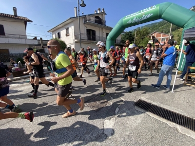 Trail della Brigantessa e Montagna in Rosa: a Sante Marie pienone tra sport, natura e cultura
