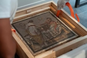 Mosaico rubato in guerra e assegnato a Pompei torna nelle Marche