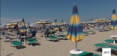 Seguitano i controlli su gli stabilimenti balneari della Riviera delle Palme