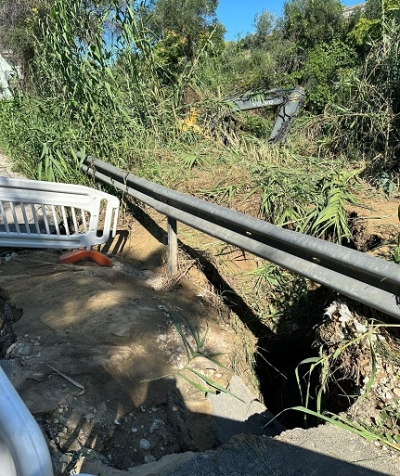 Lavori di ripristino in corso in via Valle del Forno