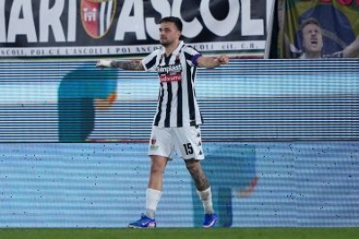 Ascoli Calcio - Tre gol al Carpi: il Picchio vola, in vista del derby