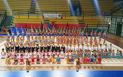 Tanti applausi e tanto pubblico al 15° saggio di fine anno della società Progetto Ritmica di San Benedetto dal titolo “Viaggio tra le emozioni”