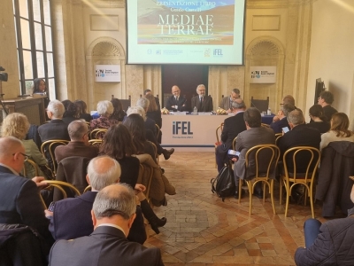 Libri: “Mediae Terrae”, l’Appennino contemporaneo del Commissario Castelli